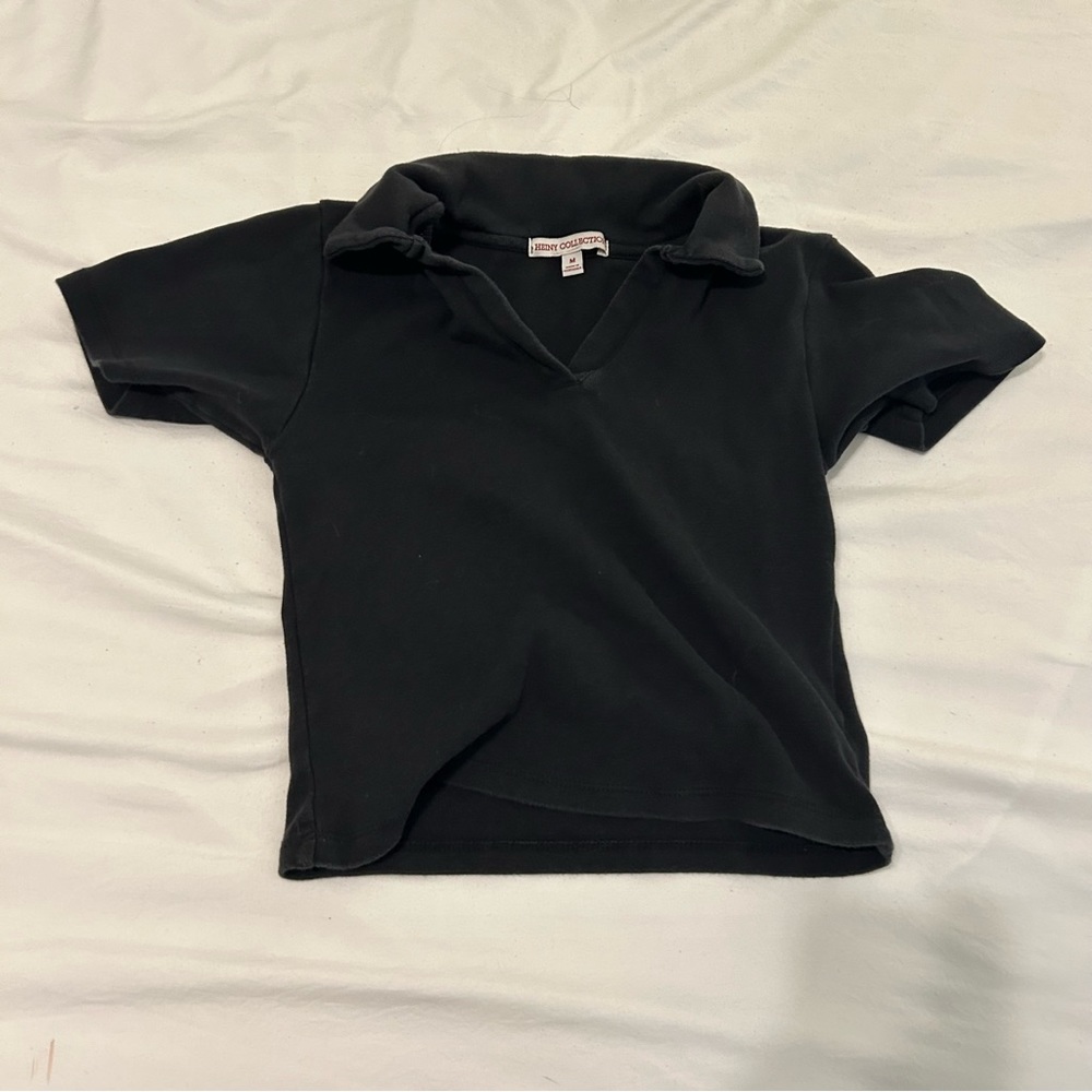 Black crop top with collar and v neck